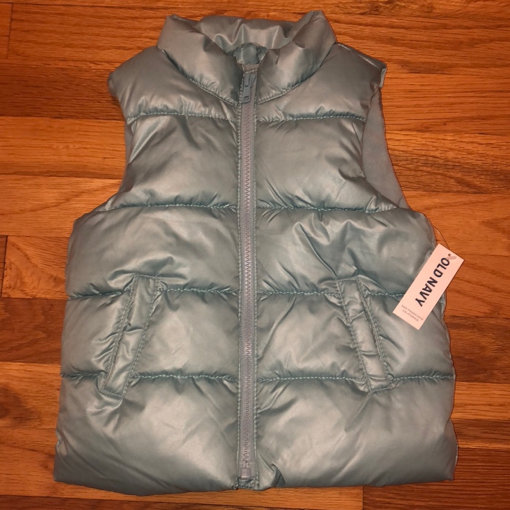 NWT Old Navy Frost Free Puffer Vest, 3T